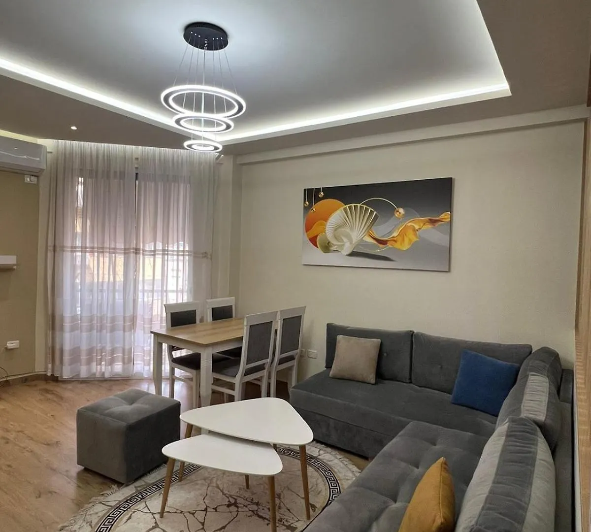 Condor Center Luxury Apartment Tirana 0*,